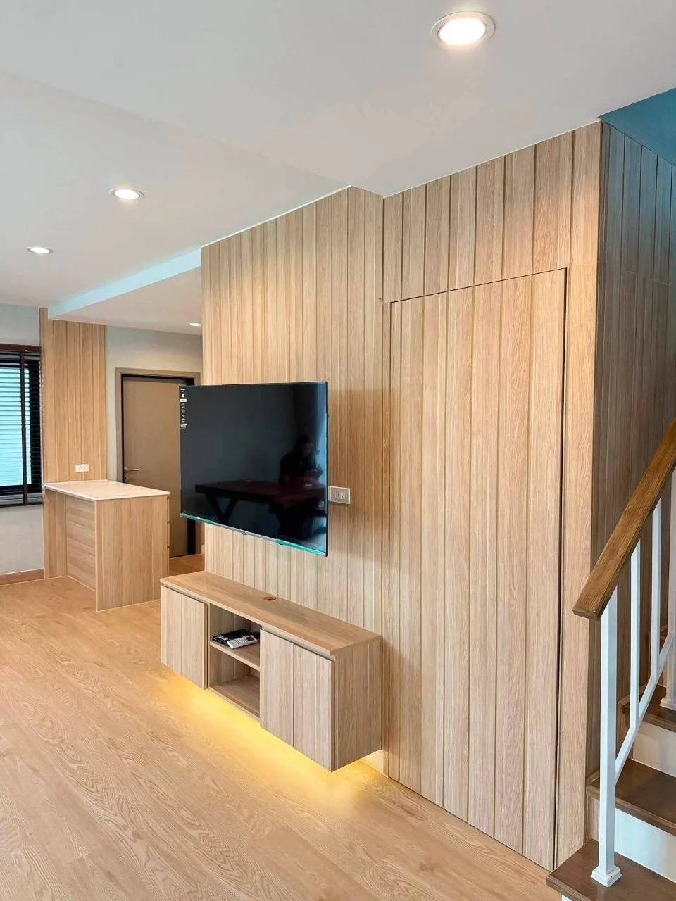 3 bedroom house for rent in Bang Na Bangkok - master bedroom interior