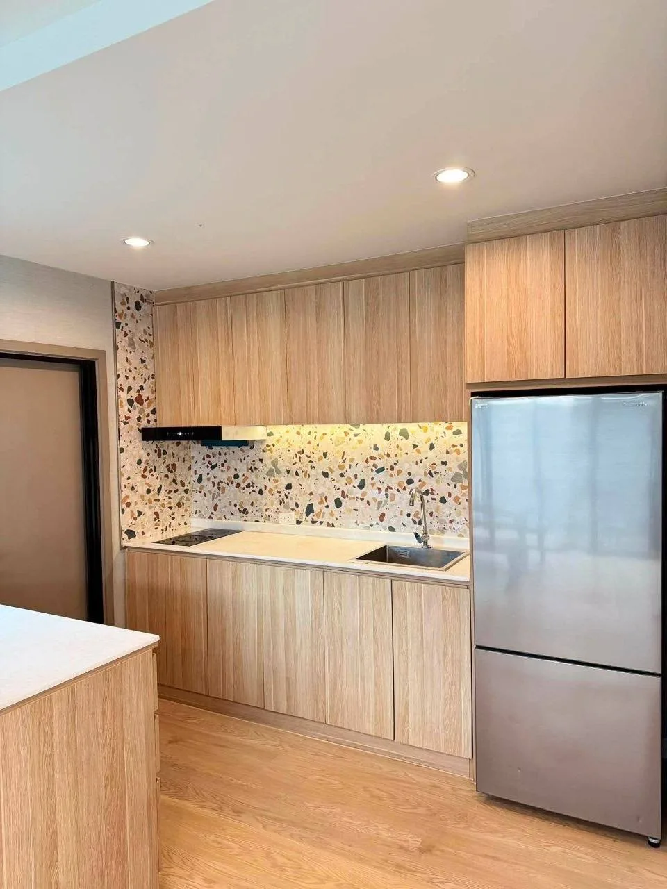 3 bedroom house for rent in Bang Na Bangkok - balcony perspective