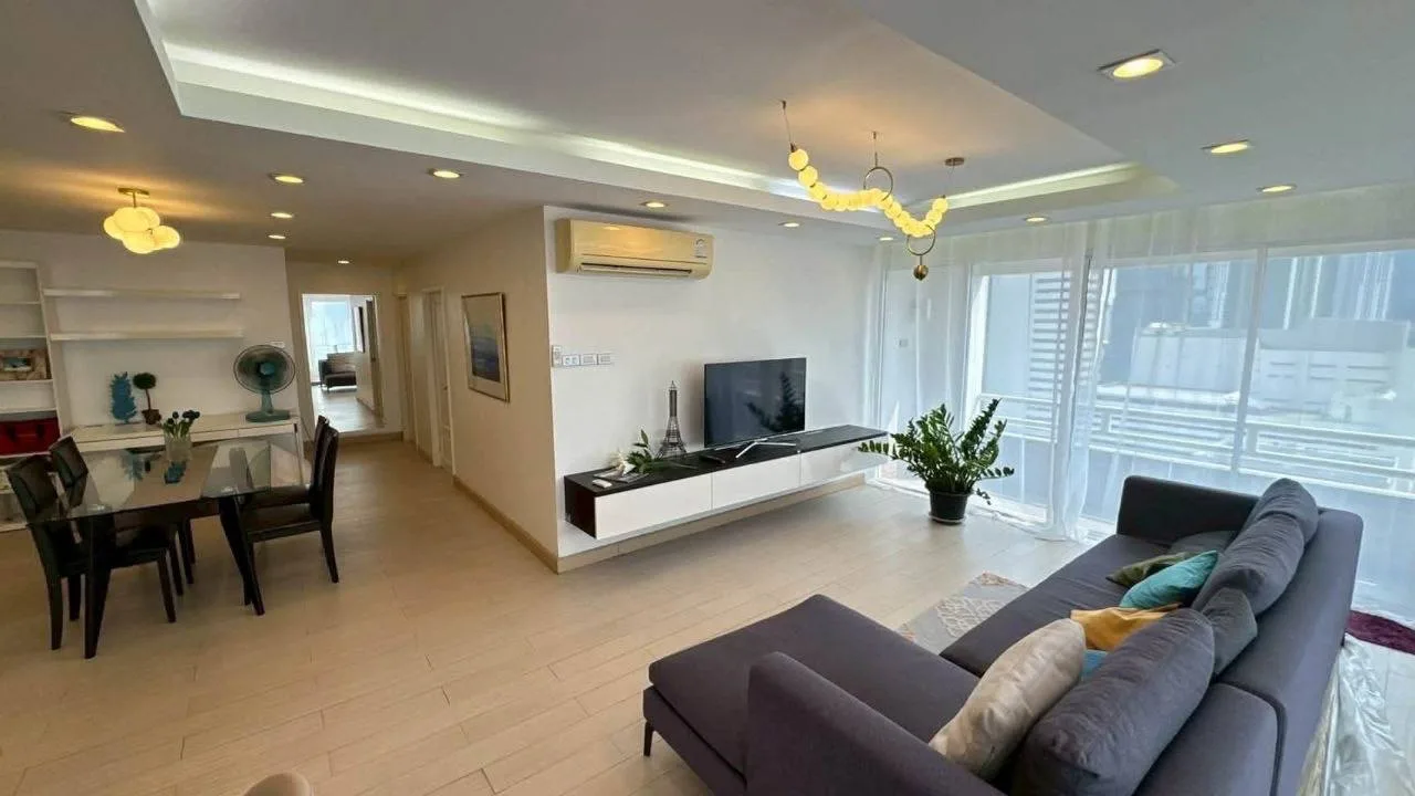 Sriwara Mansion 1 Spacious 3 Bed High Floor