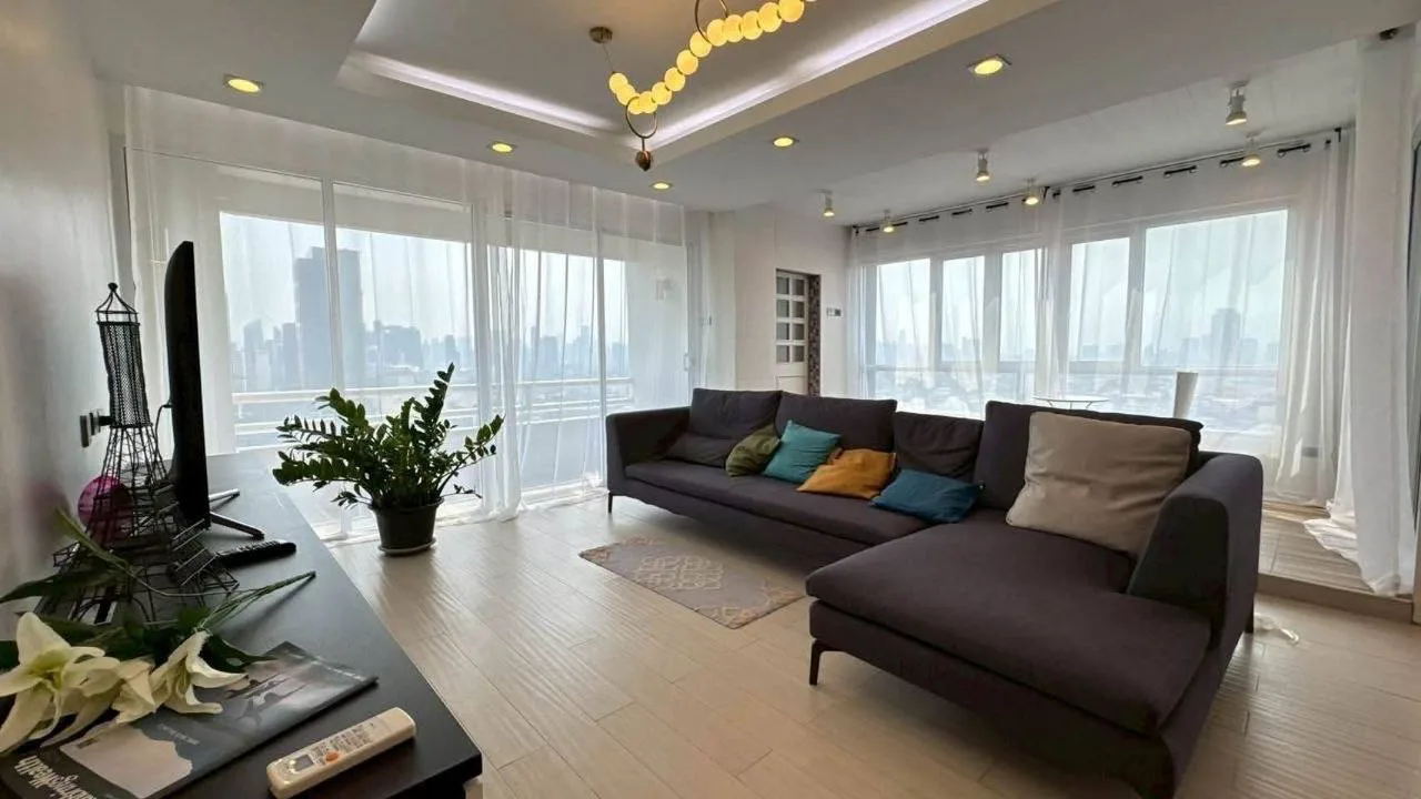 3 bedroom condo for rent in Rama 9 Bangkok - master bedroom interior