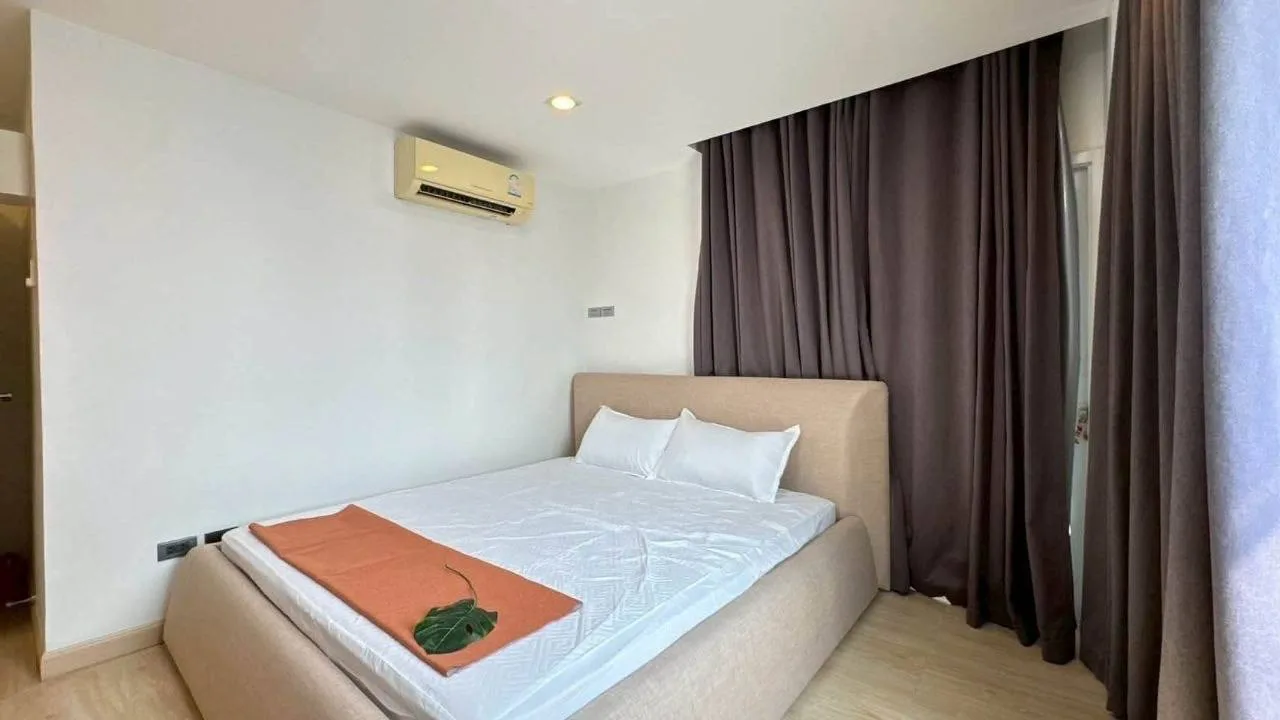 3 bedroom condo for rent in Rama 9 Bangkok - bathroom and modern finishes