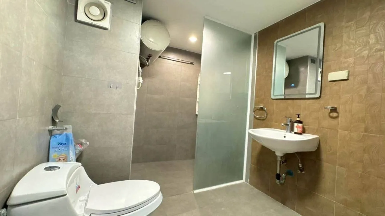 3 bedroom condo for rent in Rama 9 Bangkok - living room view