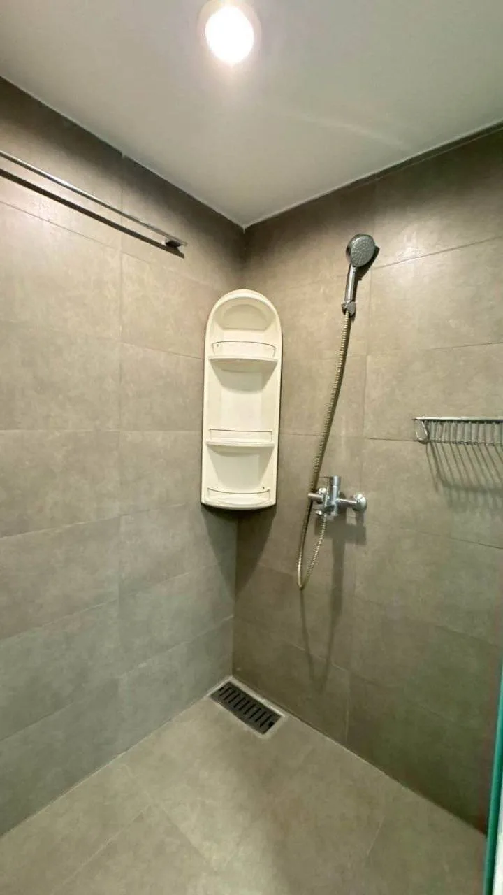 3 bedroom condo for rent in Rama 9 Bangkok - swimming pool and building amenities