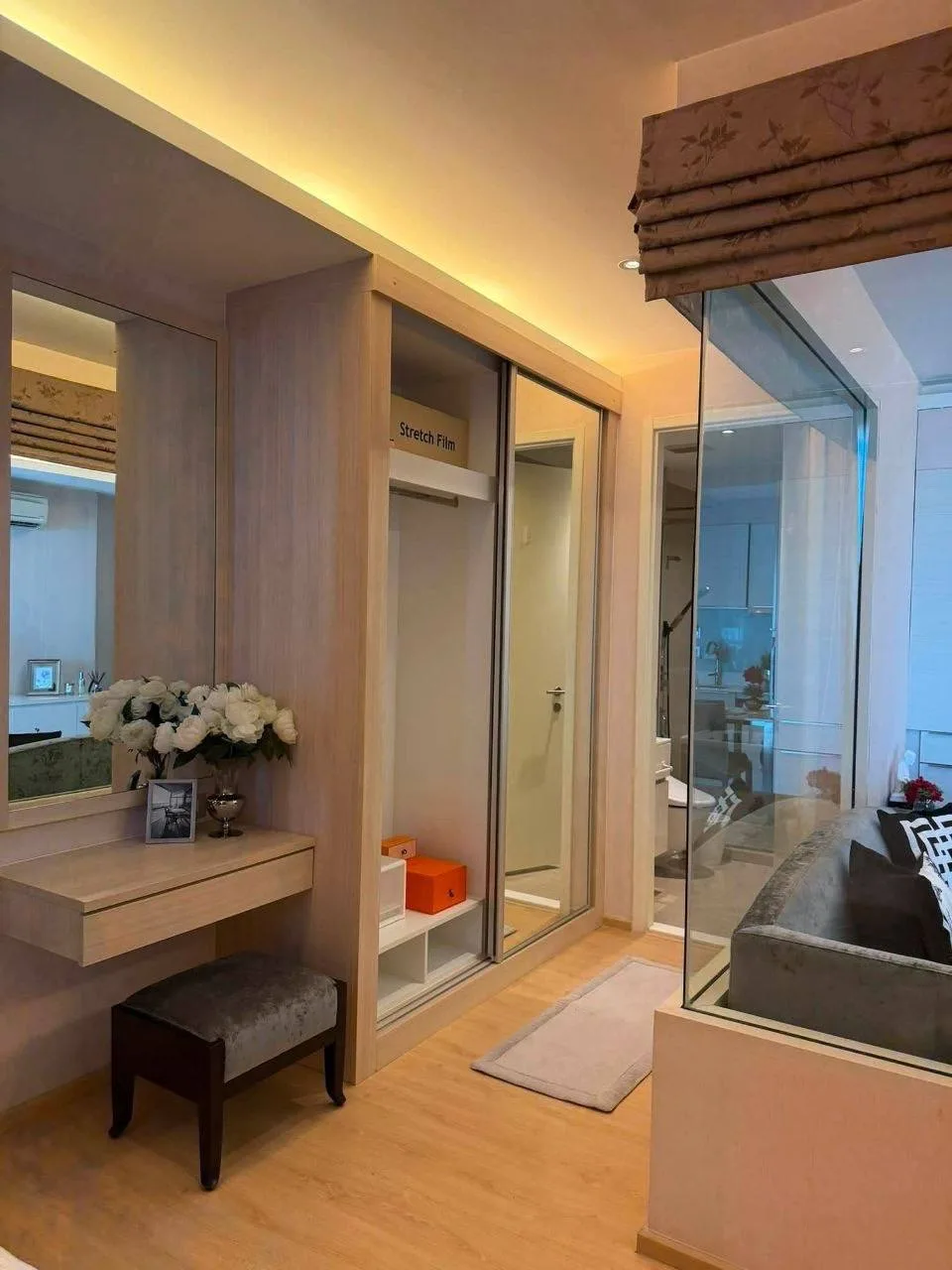 1 bedroom condo for sale in Sukhumvit Bangkok - balcony perspective