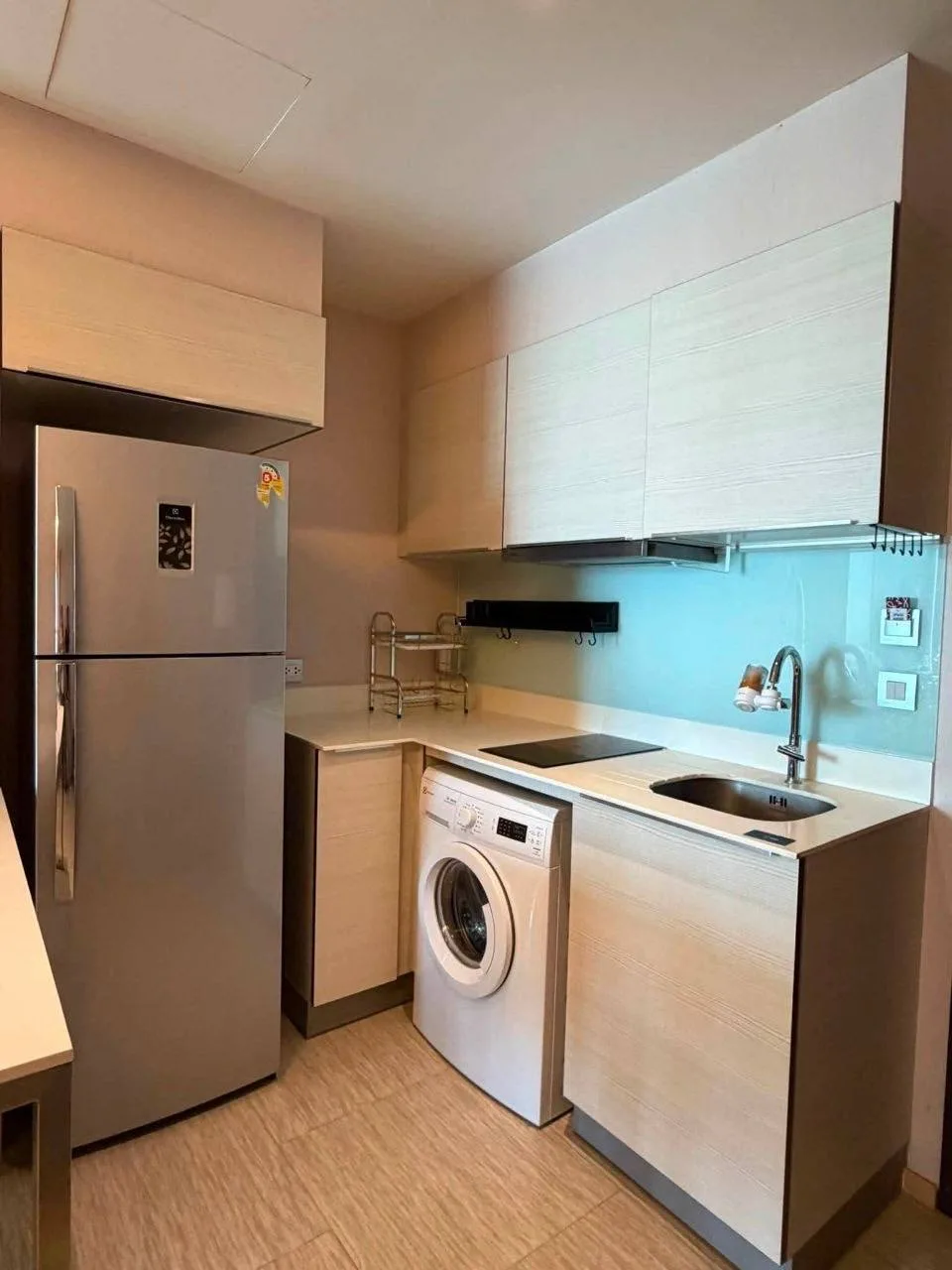 1 bedroom condo for sale in Sukhumvit Bangkok - balcony perspective