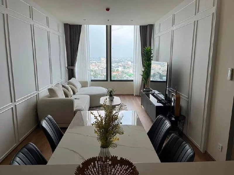 2 bedroom condo for rent in Thong Lo Bangkok - kitchen and dining area