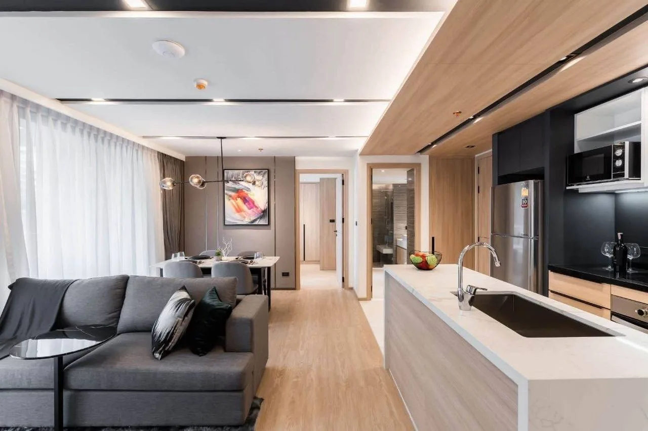 2 bedroom condo for rent in Ekkamai Bangkok - bathroom and modern finishes