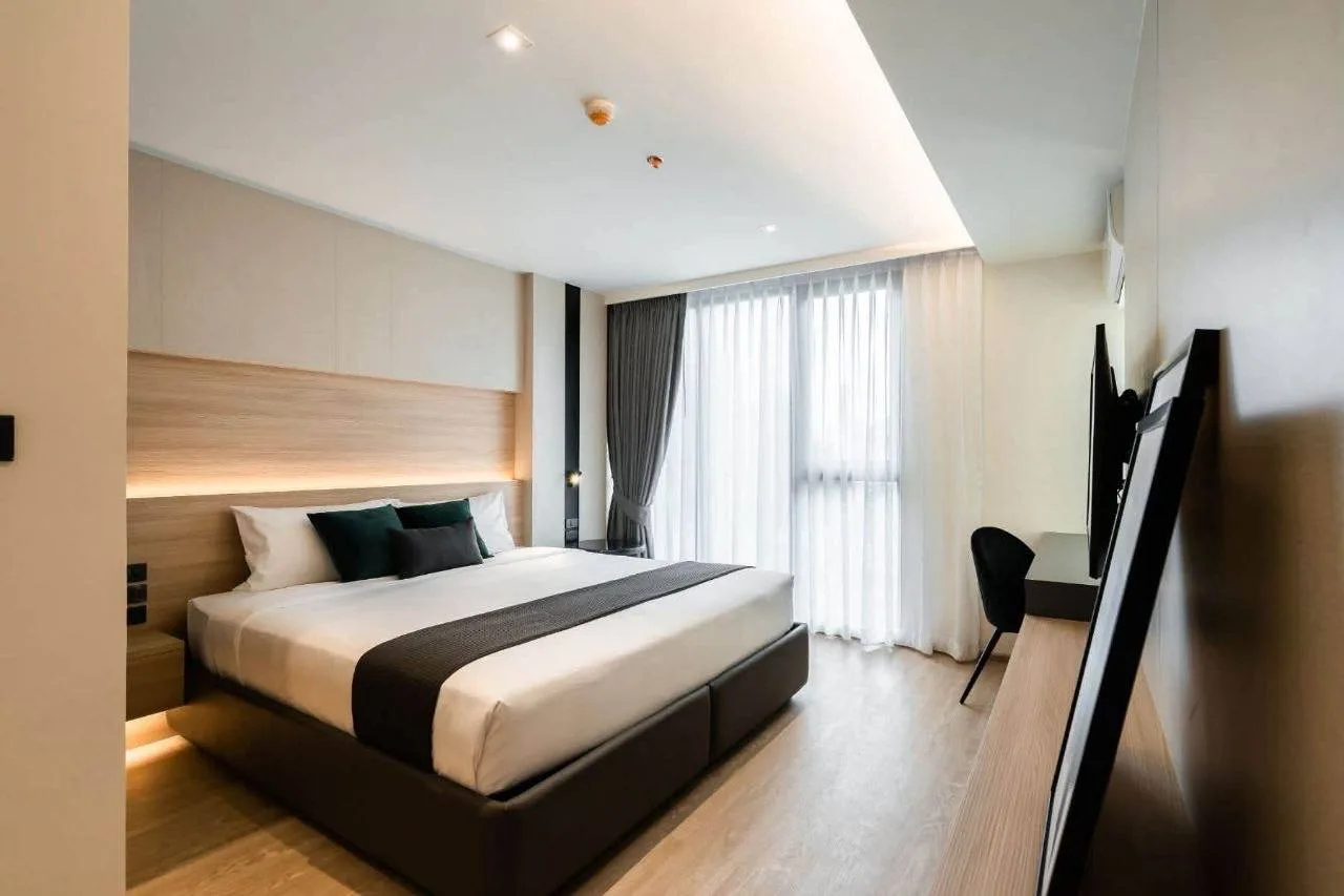 2 bedroom condo for rent in Ekkamai Bangkok - balcony perspective