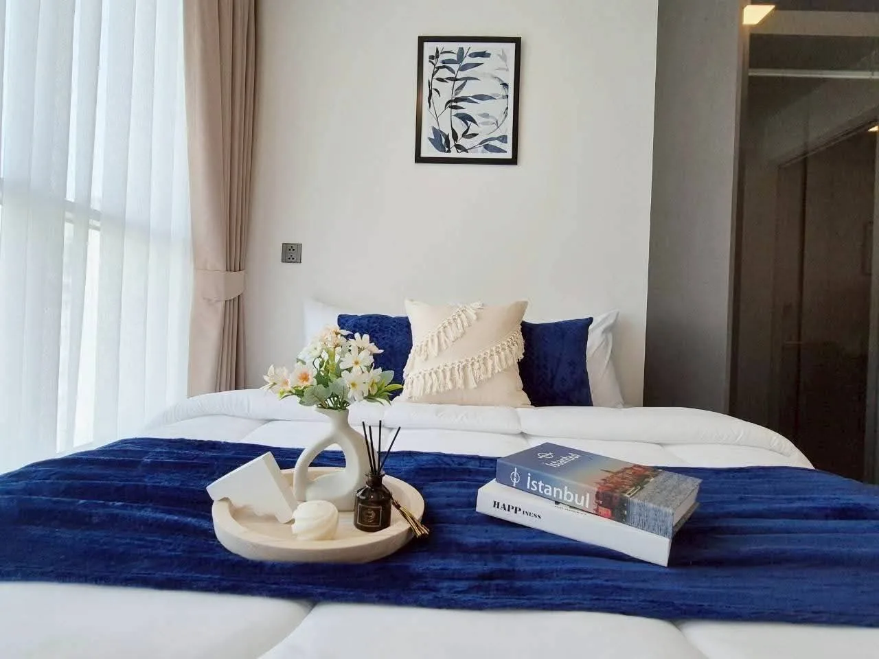 1 bedroom condo for rent in Ladprao Bangkok - kitchen and dining area