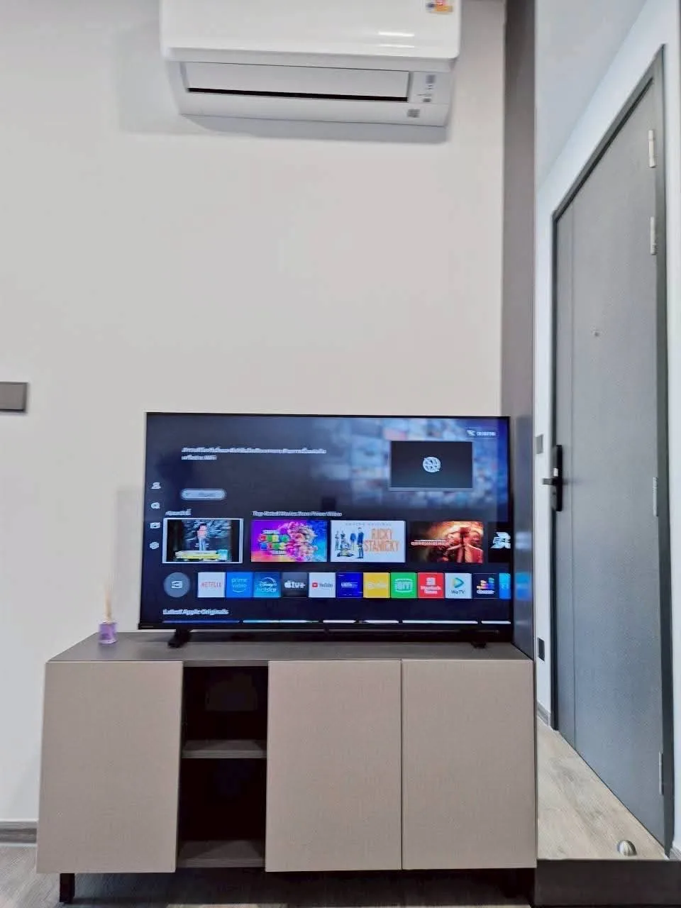 1 bedroom condo for rent in Ladprao Bangkok - bathroom and modern finishes