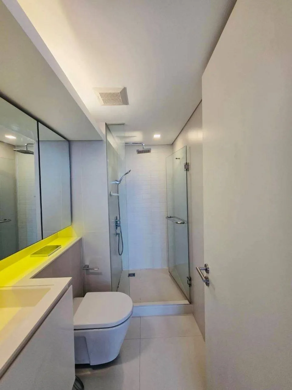 1 bedroom condo for rent in Phra Khanong Bangkok - master bedroom interior