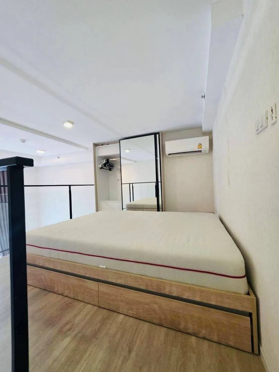 1 bedroom condo for rent in Phra Khanong Bangkok - balcony perspective