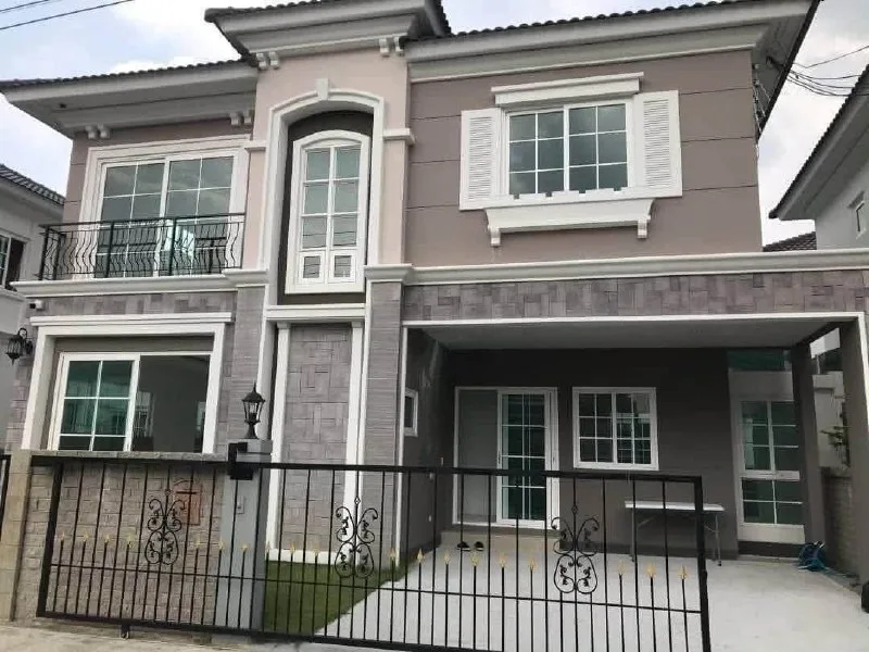 Golden Neo Sathorn 3-Bedroom House for Rent