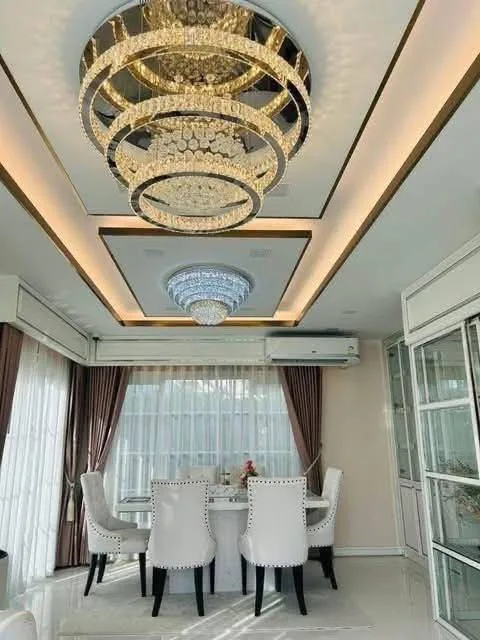 3 bedroom house for rent in Sathorn Bangkok - kitchen and dining area