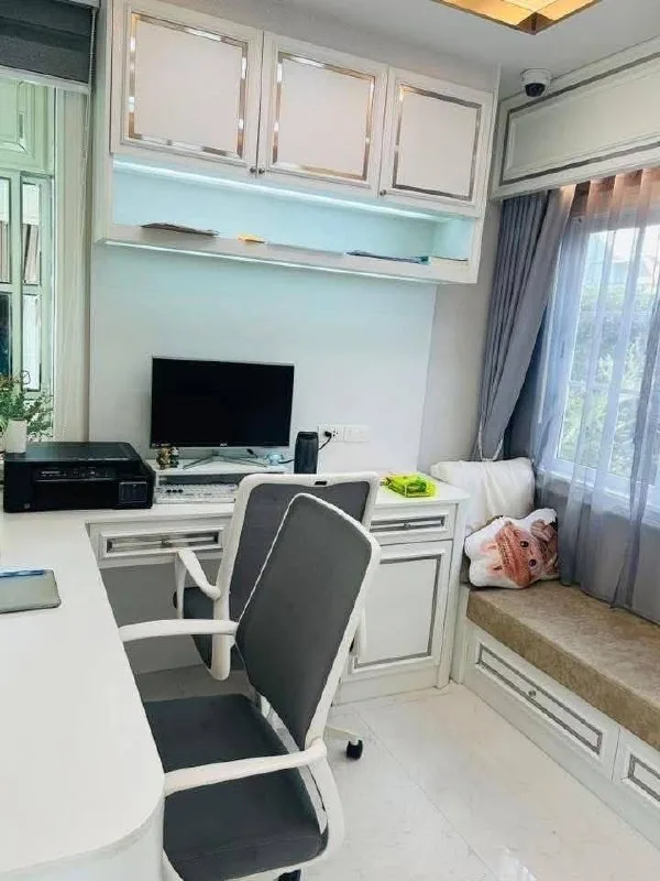 3 bedroom house for rent in Sathorn Bangkok - swimming pool and building amenities