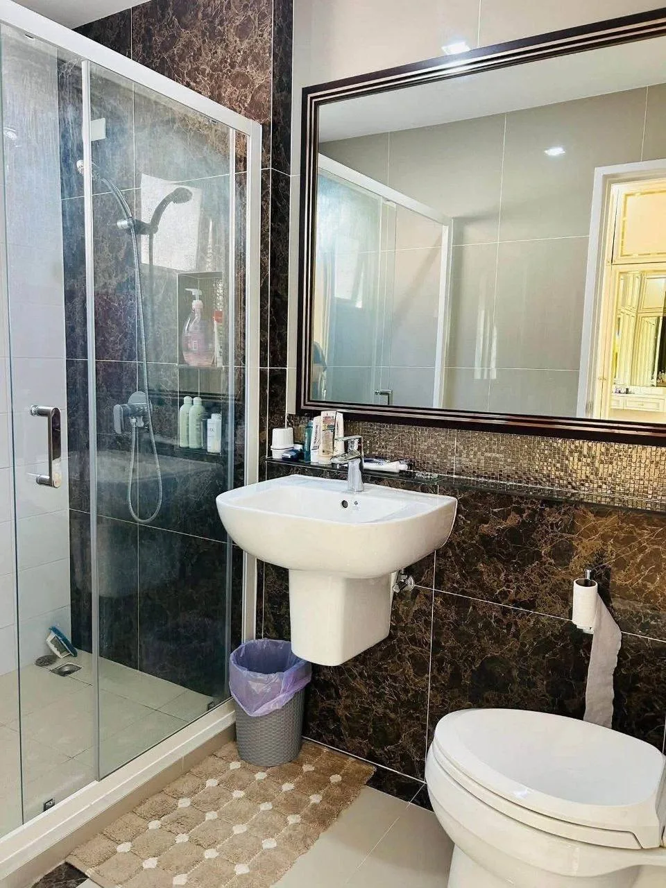 3 bedroom house for rent in Sathorn Bangkok - swimming pool and building amenities