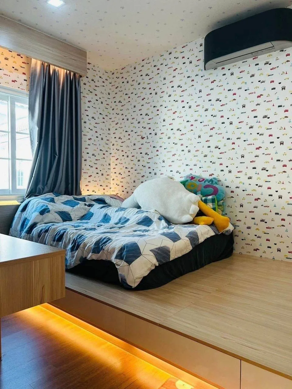 3 bedroom house for rent in Sathorn Bangkok - balcony perspective