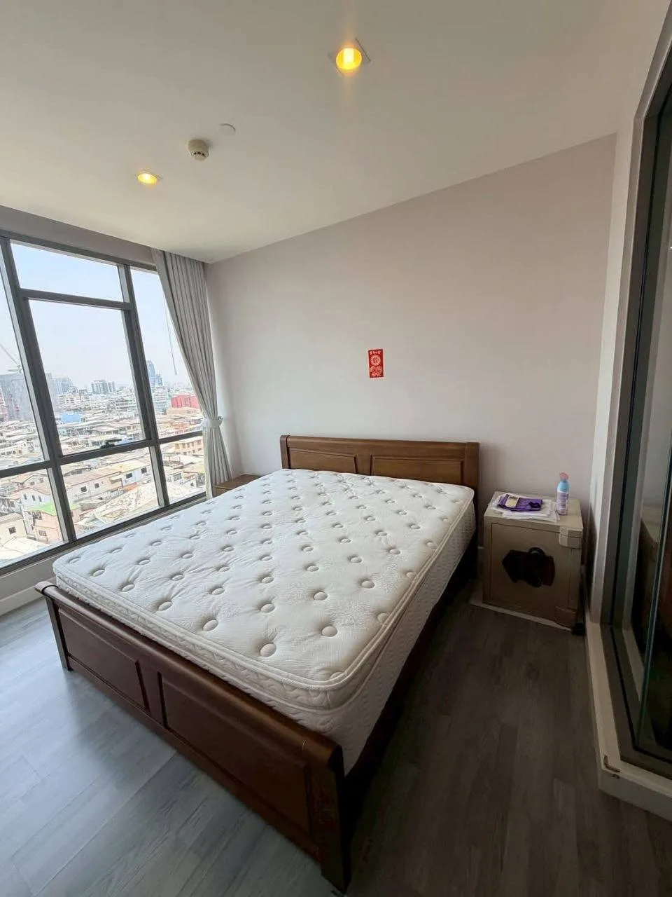 1 bedroom condo for rent in Rama 4 Bangkok - kitchen and dining area