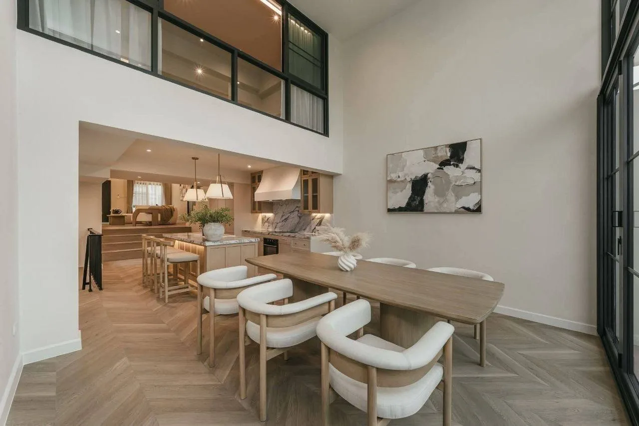 5 bedroom house for rent in Thong Lo Bangkok - swimming pool and building amenities