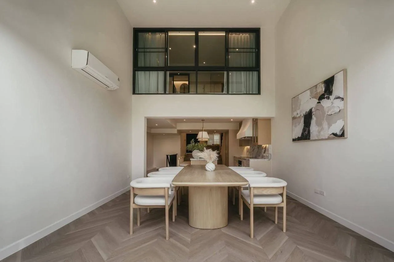 5 bedroom house for rent in Thong Lo Bangkok - master bedroom interior