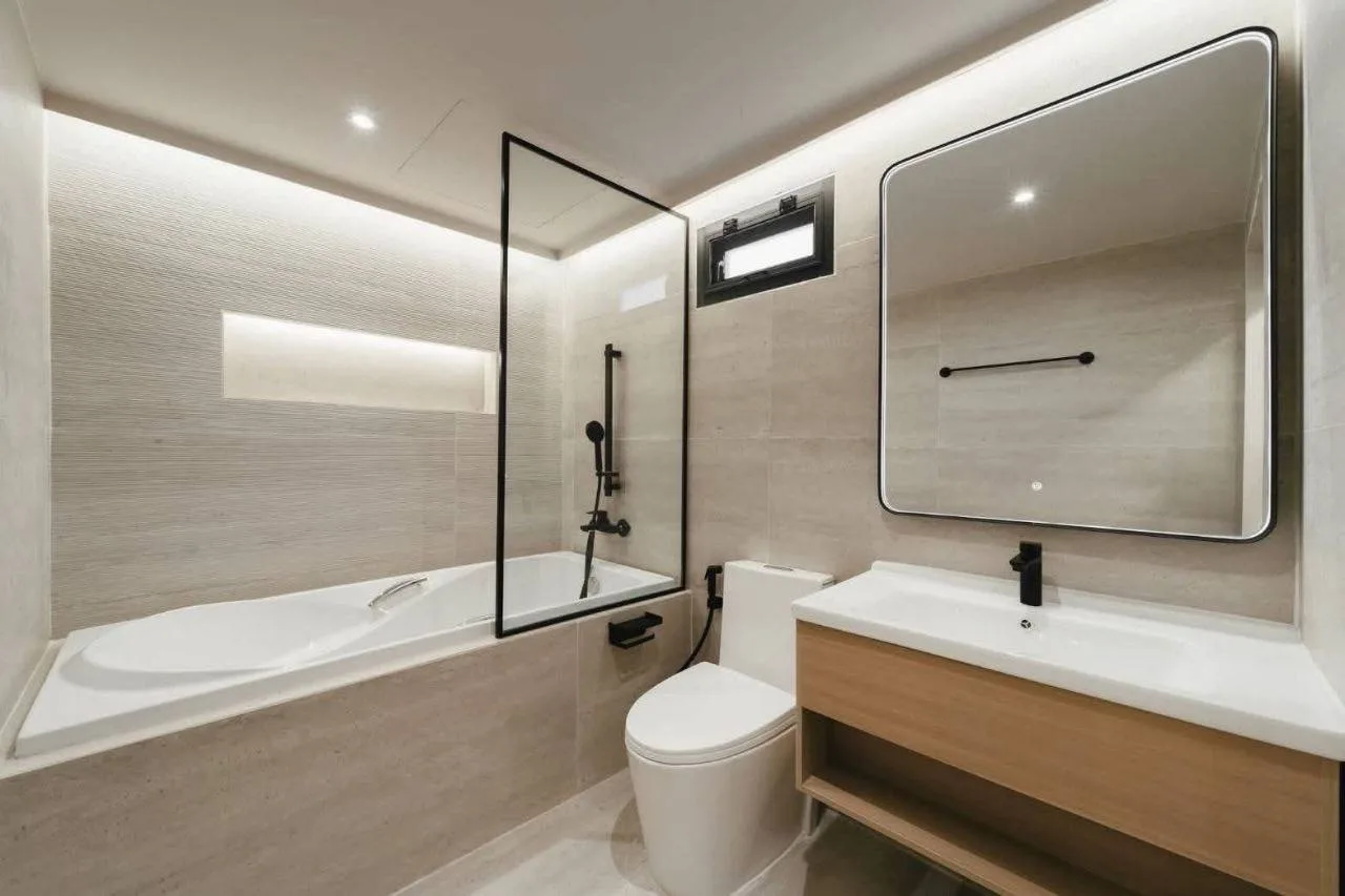 5 bedroom house for rent in Thong Lo Bangkok - kitchen and dining area