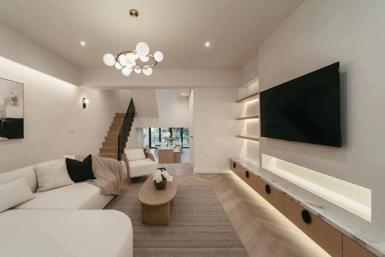 5 bedroom house for rent in Thong Lo Bangkok - swimming pool and building amenities