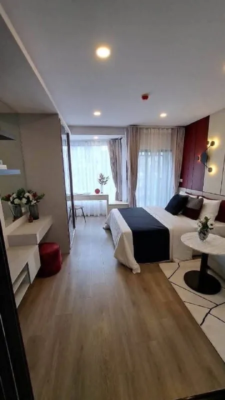 SOHO Bangkok Ratchada 1-Bedroom Condo for Rent