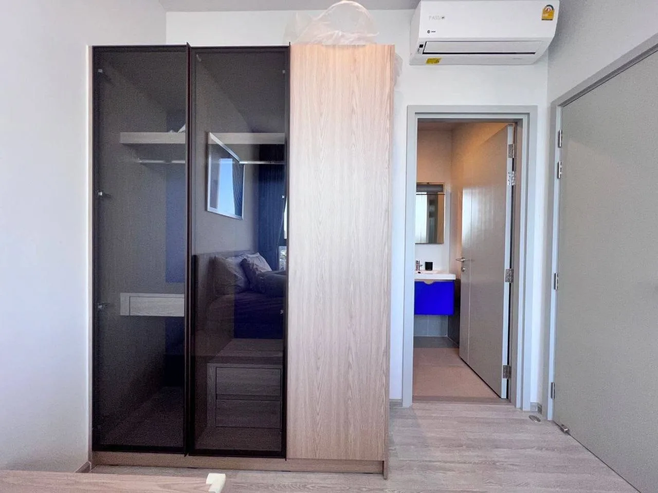 1 bedroom condo for rent in Thong Lo Bangkok - swimming pool and building amenities