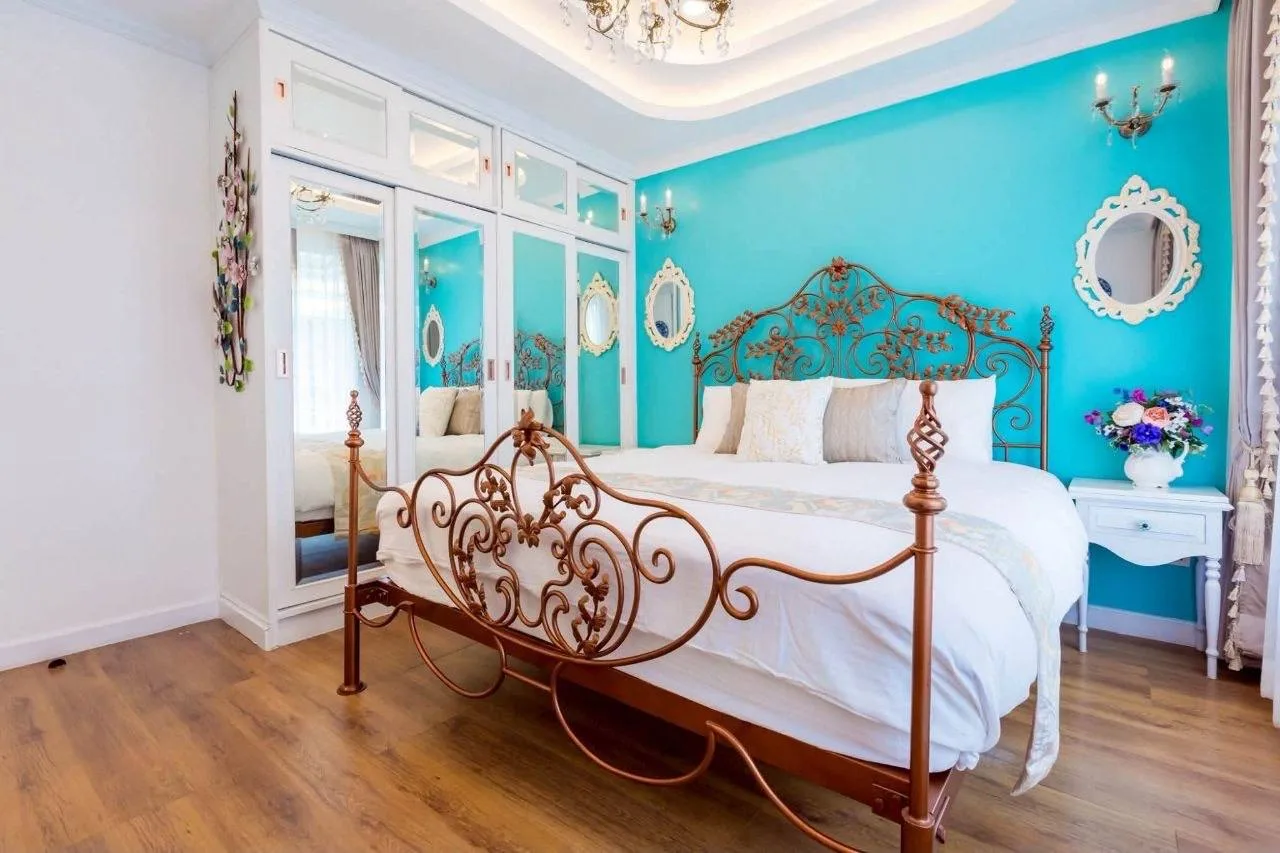 3 bedroom house for rent in Ladprao Bangkok - master bedroom interior