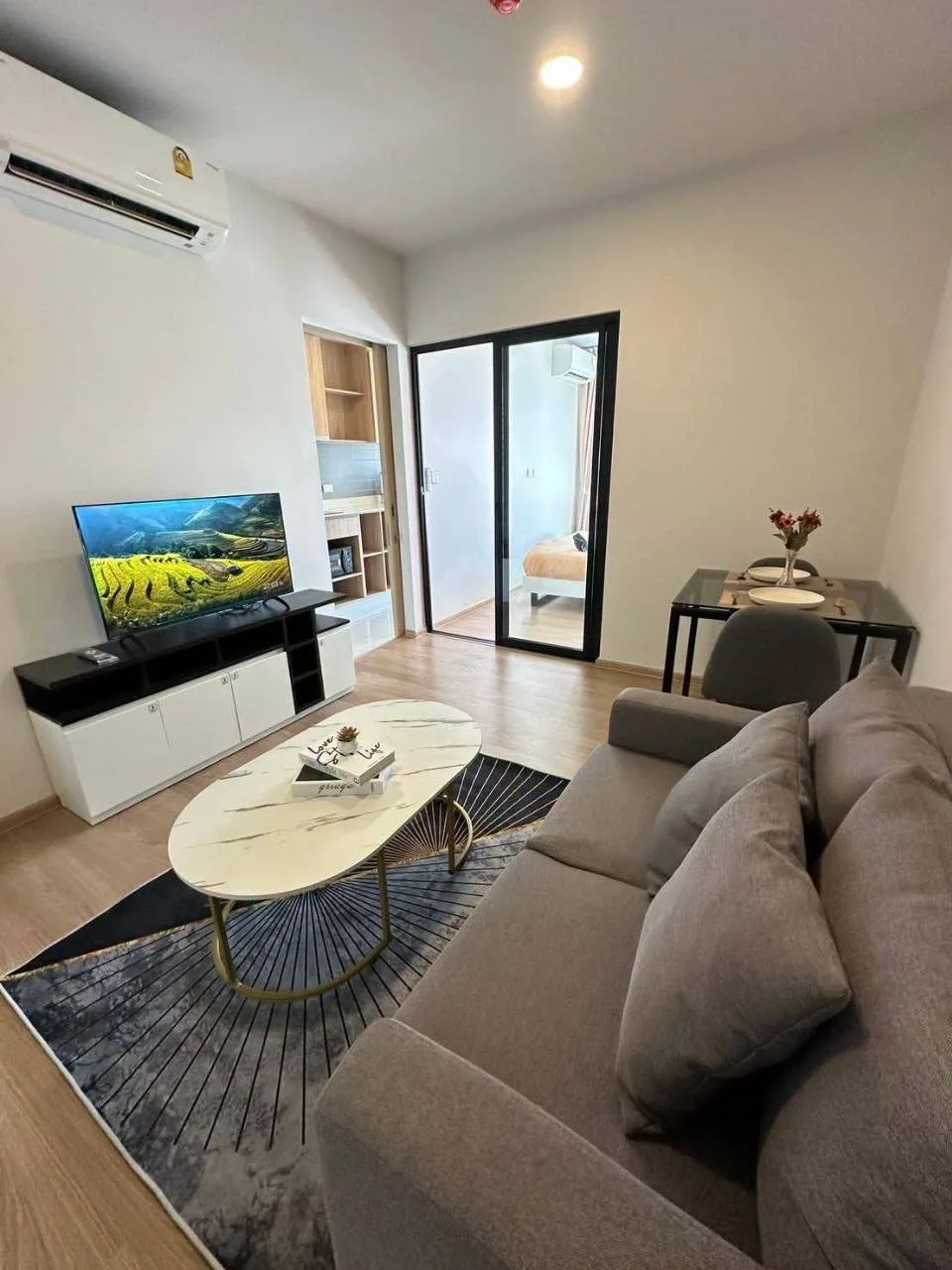 Chewathai Pinklao 1-Bedroom Condo for Rent