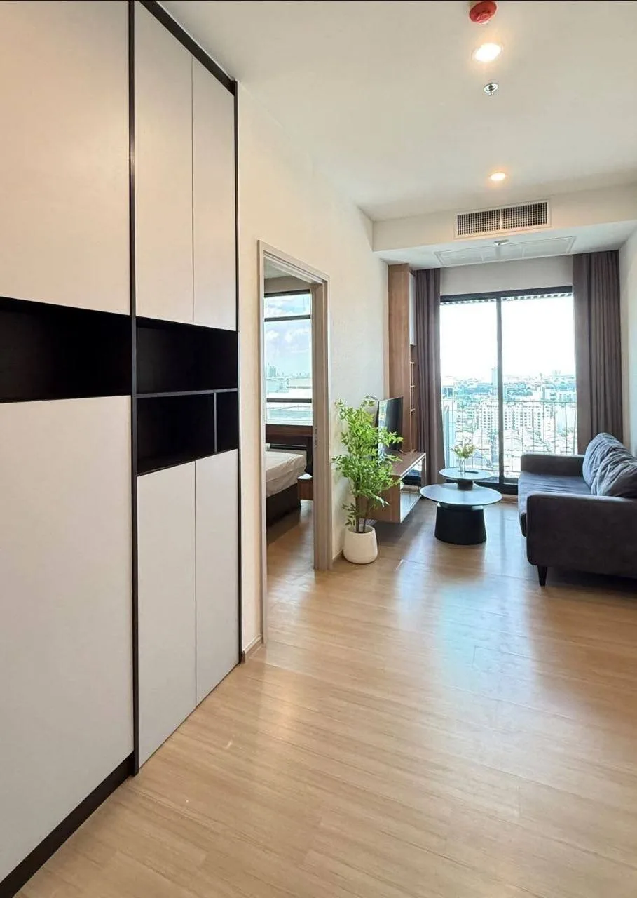 1 bedroom condo for rent in Thong Lo Bangkok - bathroom and modern finishes