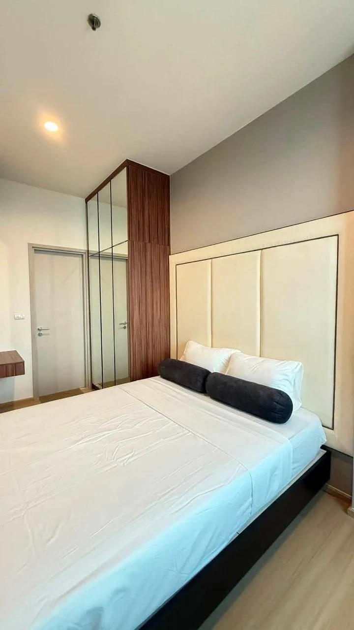 1 bedroom condo for rent in Thong Lo Bangkok - living room view