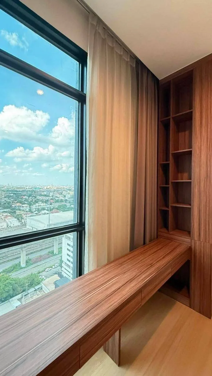 1 bedroom condo for rent in Thong Lo Bangkok - kitchen and dining area