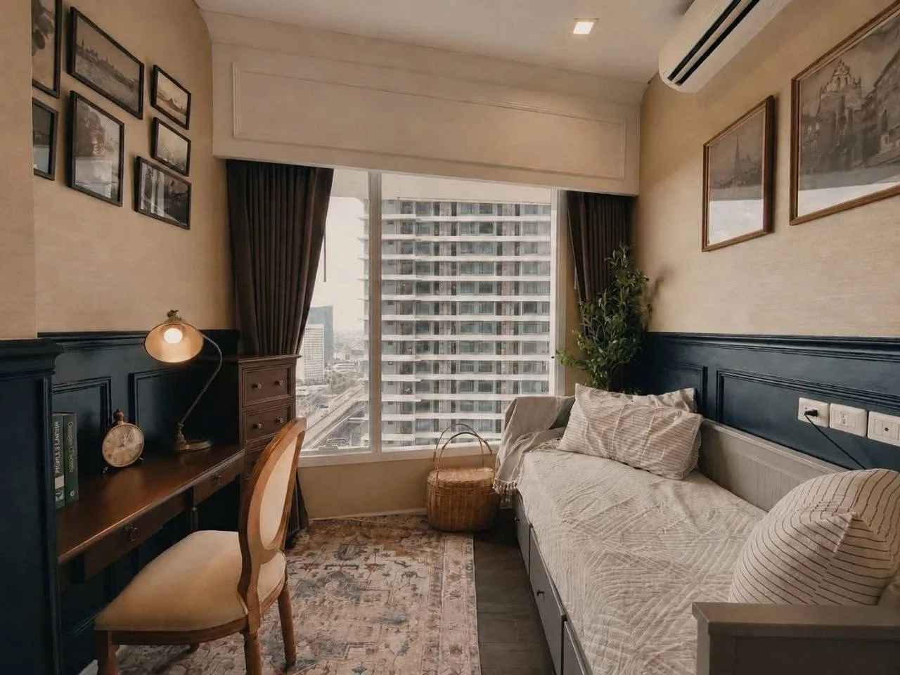 2 bedroom condo for rent in Ladprao Bangkok - kitchen and dining area