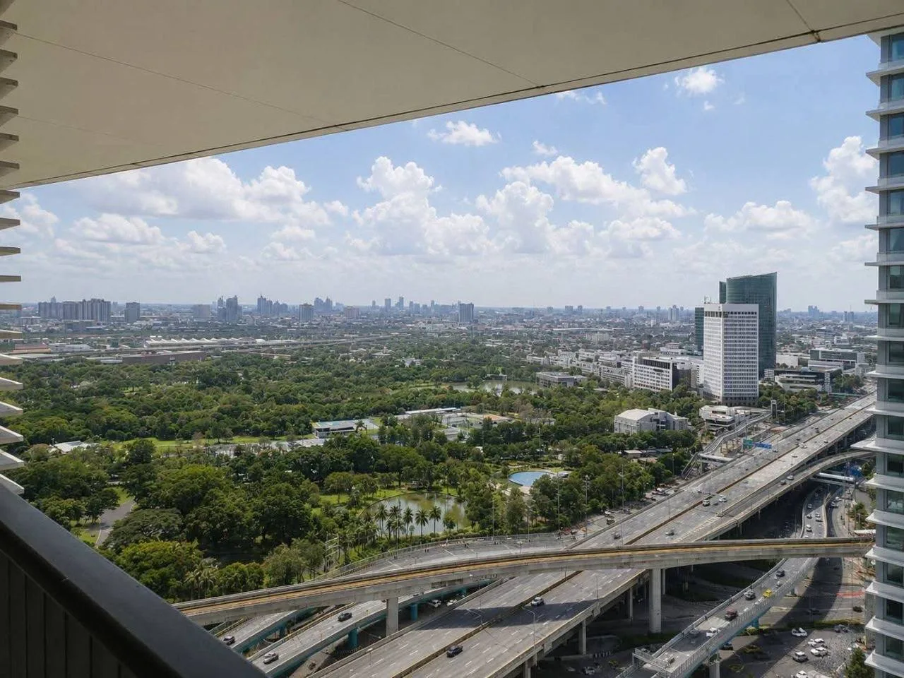 2 bedroom condo for rent in Ladprao Bangkok - bathroom and modern finishes