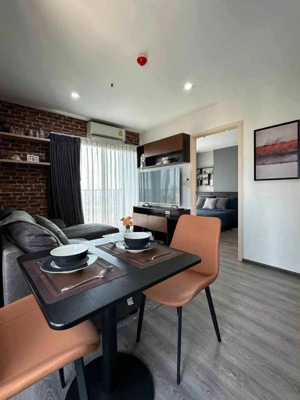 1 bedroom condo for rent in Suan Luang - Hua Mak Bangkok - bathroom and modern finishes
