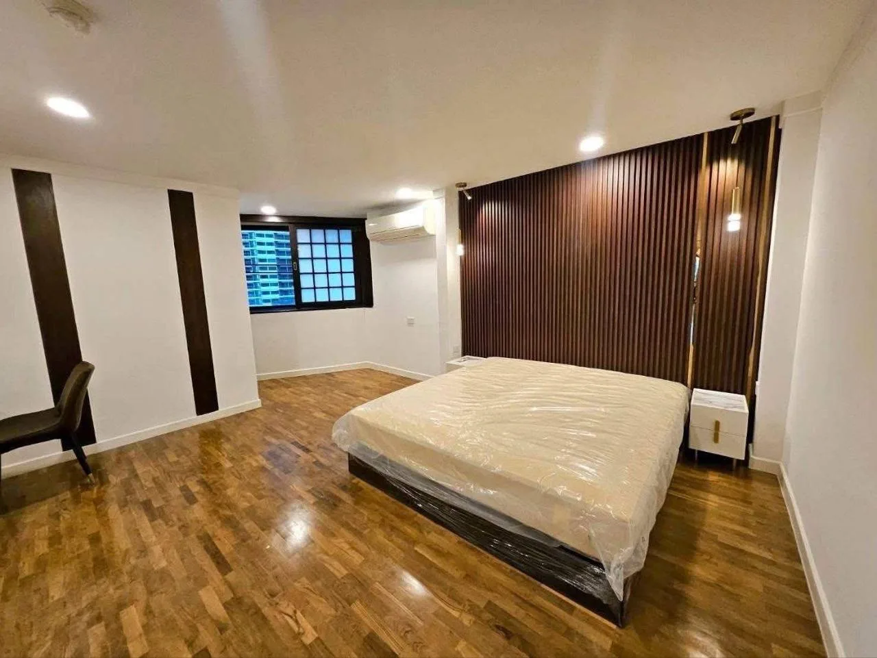 3 bedroom condo for rent in Sukhumvit Bangkok - bathroom and modern finishes