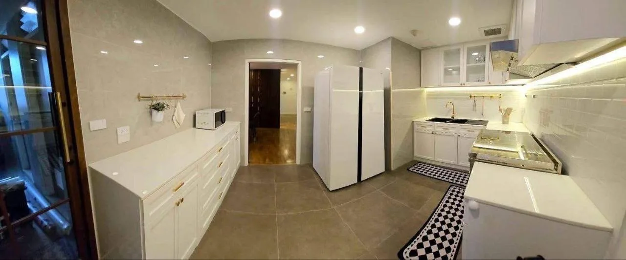 3 bedroom condo for rent in Sukhumvit Bangkok - bathroom and modern finishes