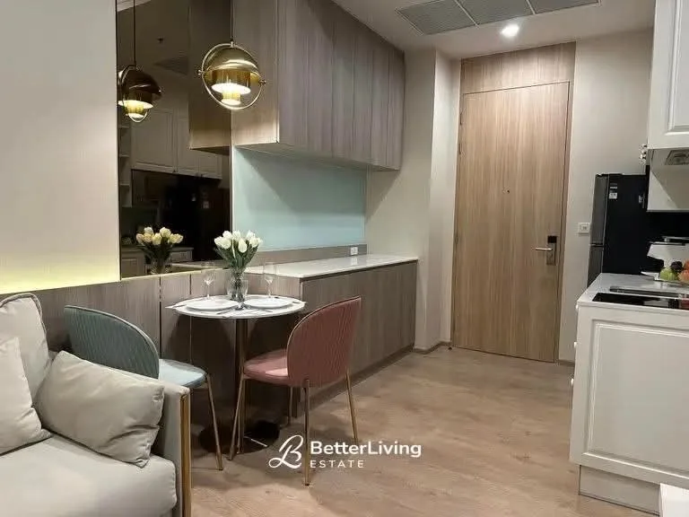 Studio condo for sale in Sukhumvit Bangkok - kitchen and dining area