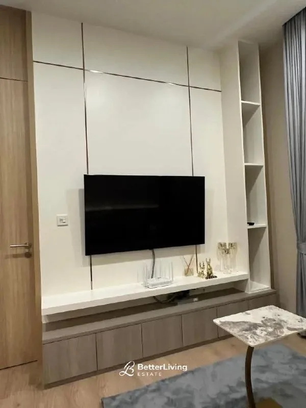 Studio condo for sale in Sukhumvit Bangkok - bathroom and modern finishes