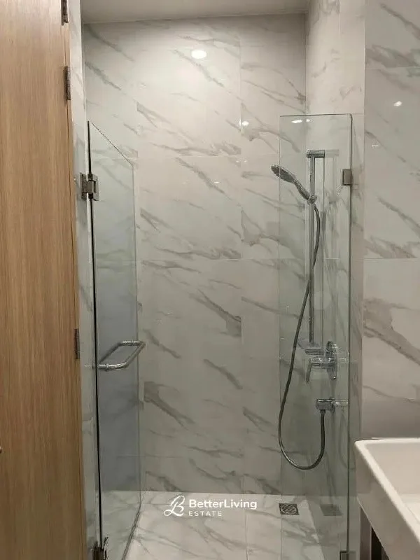 Studio condo for sale in Sukhumvit Bangkok - living room view