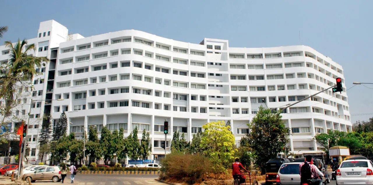 Mithibai College Campus