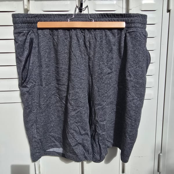 Photo de SHORT
