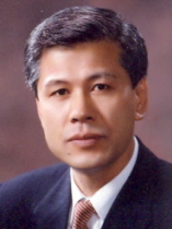 윤철상 의원 사진