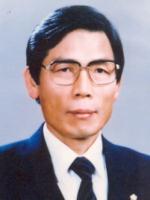 윤영탁 의원 사진