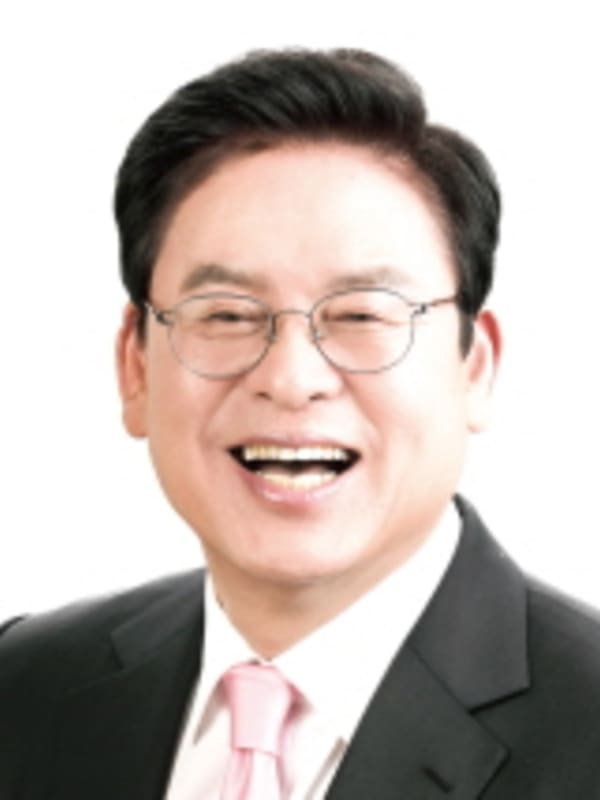 정우택 의원 사진