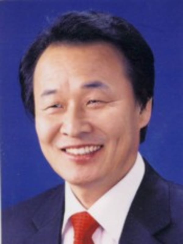 윤영 의원 사진