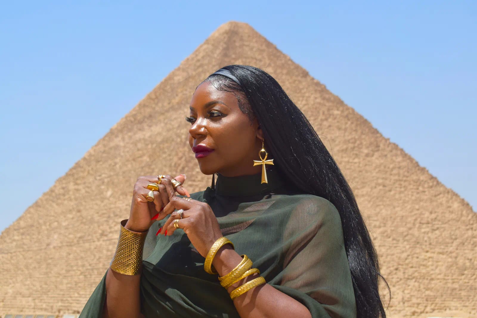 Couple photoshoot at the Pyramids