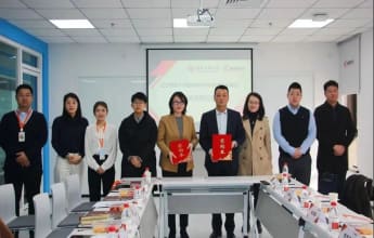Tập đoàn giáo dục GOLDEN và Đại học Sư phạm Liêu Ninh: ký kết hợp tác với Học viện Kinh doanh Quốc tế