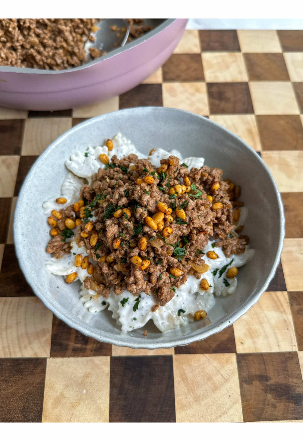Lebanese Garlic Yogurt Pasta